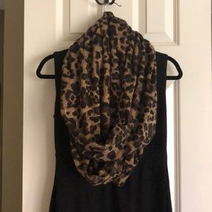 Oversized leopard scarf